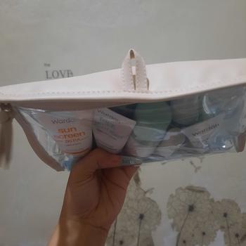 Product Review of Wardah Umrah & Hajj Package - Paket Haji dan Umroh - Hair and Body Wash, Face Cleanser, Sunscreen SPF 50 PA+++ , Anti Perspirant Deodorant, Moisturizer, Lip Treatment Balm, ZamZam Water Spray from Tokopedia customer review 1