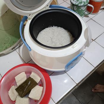 Product Review of Rice Cooker Miyako MCM 609 Magiccom kecil 0,6 liter from Tokopedia customer review 1