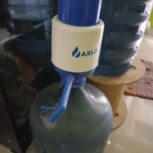 Pompa Galon Air Manual Standar untuk Segala Ukuran Botol Air/Galon