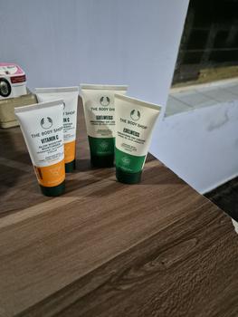 Product Review of The Body Shop Edelweiss Smoothing Day Cream 30ml from Tokopedia customer review 0