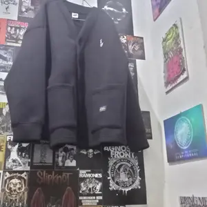 Product Review of House of Smith Sweater New Carpaca Black #3 - Cardigan Pria from undefined