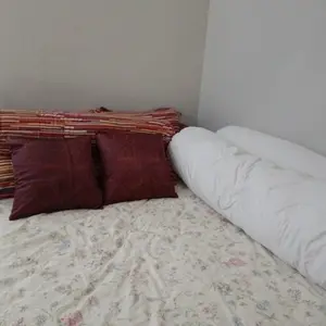 Cover Duvet / Cover Selimut Bed Cover / Cover Quilt - Tali di 8 Titik + Resleting - Emboss SIGNATURE