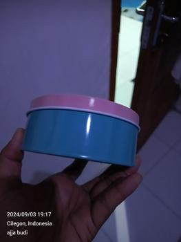 Product Review of COD Set Benang Alat Jahit Kotak Besi Bulat dilengkapi Dengan 12 Warna  Pilihan Set Jarum Gunting Perlengkapan from Tokopedia customer review 1