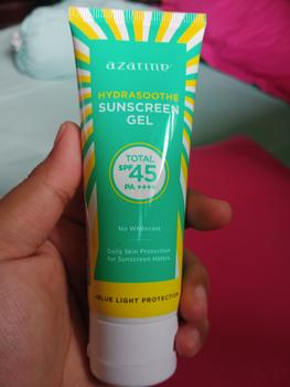 Product Review of AZARINE Sunscreen Hydrasoothe Gel SPF 45 PA++ Aqua Essence Sun Shield Serum SPF 50 PA++ Semua Jenis Kulit Berjerawat Berminyak Wajah Sunblock Perawatan Facial from Tokopedia customer review 0