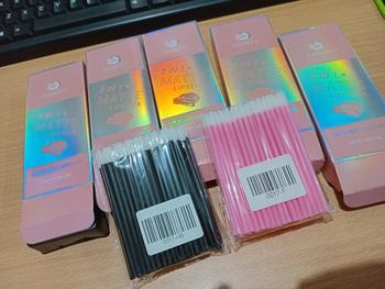 Product Review of 【CUCI GUDANG】MAGEFY 2-IN-1 Lipstik  / Matte Liquid Lipstick / Lip Lembut Tahan Lama Pelembab Pigmentasi Tinggi 12 Colors 8016 from Tokopedia customer review 3