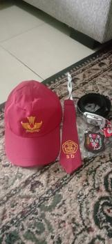 Product Review of Paket Topi SD merah polos, Gesper, Dasi BORDIR LAKI from Tokopedia customer review 0