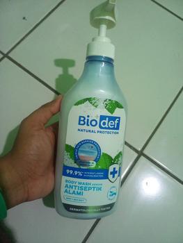 Product Review of Biodef Mint - Sea Salt Botol 550ml| Sabun Mandi Cair Antiseptik Aman dan Halal | Sabun Mandi Melembabkan Whitening | Sabun Mandi Cair untuk Kulit Kering from Tokopedia customer review 0