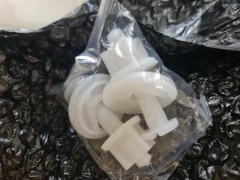 Product Review of Baut Tutup Closet Duduk Toto Toilet Seat Cover Bolt Universal from Tokopedia customer review 1