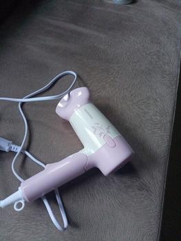 Product Review of Samono Hair Dryer Pengering Rambut Low Watt 300 Watt 2 Kecepatan Angin Bisa Dilipat SW-HD10 from Tokopedia customer review 3