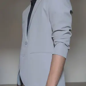 Mubeng - Elegant Jas Slimfit Soft Grey (Free Cover Jas)