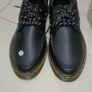 Tisu Basah Pembersih Sepatu Quick Wipes Shoe Cleaner Prodigo