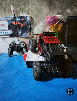 Product Review of Wetech Mobil Remote Control Alloy Off-Road Car Mainan RC Mobil Climbing Car 2WD Powerful Dengan Lampu laki-laki mobil mainan anak-anak Toys from Tokopedia customer review 0