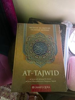 Product Review of Al-Quran At-Tajwid Ukuran JUMBO A4 HC Terjemah Waqaf Ibtida' Mushaf Al Qur'an At Tajwid Cocok Untuk Pemula Orantua Orang Tua Lansia Tajwid Warna Mudah Kolom Pelajaran Tajwid Waqof Ibtida Penerbit Ummul Qura from Tokopedia customer review 0