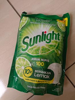 Product Review of SUNLIGHT Sabun Cuci Piring Jeruk Nipis Pouch 1500ml from Tokopedia customer review 0