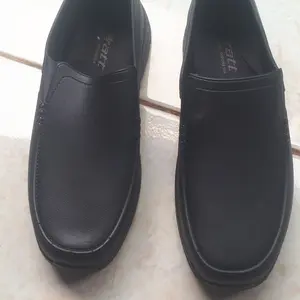 Sepatu Pantofel Pria ATT AB 668 Hitam Karet Kerja Flat Shoes