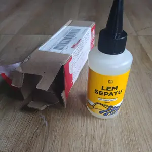 Lem Flap Shoes Care - Lem Sandal & Sepatu Super Kuat Tahan Air, Sealant & Penambal - Lem Terbaik untuk Semua Jenis Sepatu dan Sandal