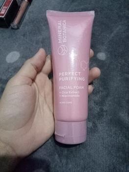 Product Review of Mineral Botanica Perfect Purifying Facial Foam Acne Care 100 gr Membersihkan Wajah Berjerawat from Tokopedia customer review 1