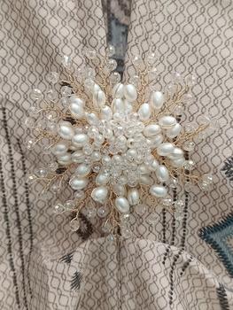 Product Review of (Bebas beli 2 dapat bonus) B35 Bross hijab mutiara snowflake mewat titanium Korea original from Tokopedia customer review 1