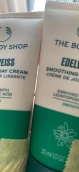 Product Review of The Body Shop Edelweiss Smoothing Day Cream 30ml from Tokopedia customer review 3