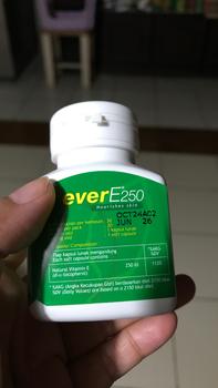 Product Review of ever e 250 30 kapsul lunak from Tokopedia customer review 2