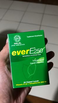 Product Review of ever e 250 30 kapsul lunak from Tokopedia customer review 1