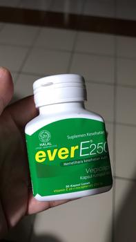 Product Review of ever e 250 30 kapsul lunak from Tokopedia customer review 3