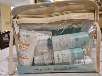 Product Review of Wardah Umrah & Hajj Package - Paket Haji dan Umroh - Hair and Body Wash, Face Cleanser, Sunscreen SPF 50 PA+++ , Anti Perspirant Deodorant, Moisturizer, Lip Treatment Balm, ZamZam Water Spray from Tokopedia customer review 3
