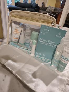 Product Review of Wardah Umrah & Hajj Package - Paket Haji dan Umroh - Hair and Body Wash, Face Cleanser, Sunscreen SPF 50 PA+++ , Anti Perspirant Deodorant, Moisturizer, Lip Treatment Balm, ZamZam Water Spray from Tokopedia customer review 1