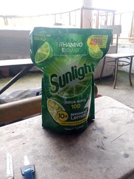 Product Review of SUNLIGHT Sabun Cuci Piring Jeruk Nipis Pouch 1500ml from Tokopedia customer review 1