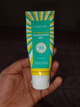 Product Review of AZARINE Sunscreen Hydrasoothe Gel SPF 45 PA++ Aqua Essence Sun Shield Serum SPF 50 PA++ Semua Jenis Kulit Berjerawat Berminyak Wajah Sunblock Perawatan Facial from Tokopedia customer review 0