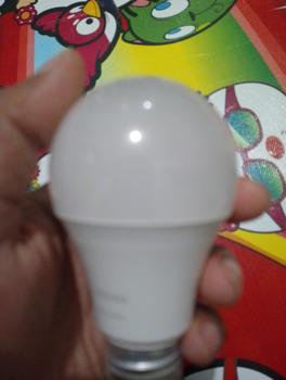 Product Review of Lampu Philips RadiantLine Multipack Bohlam LED 9W 6500K Putih from Tokopedia customer review 2