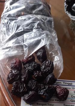 Product Review of Ajwa grade A 500gr kemasan/ ajwa super premium/ ajwa nabi from Tokopedia customer review 2