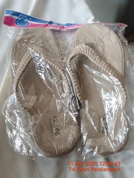 Product Review of Sandal Jepit Wanita Kekinian 721M Wanita Dewasa Sandal Daily  Sandal Empuk dan Ringan Dengan Berbahan Karet Eva Premium from Tokopedia customer review 0