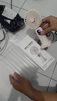 Product Review of CID39 Kipas Angin Lipat Mini Portable LED Display 5-Speed Wind Adjustment Kipas Genggam Kipas Kecil Foldable from Tokopedia customer review 1