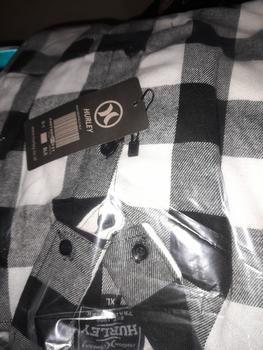 Product Review of Kemeja Flanel Jumbo XL XXL XXXL Oversize Pria Wanita Lengan Panjang Unisek Distro Premium Kotak Casual Motif Garis Double Putih Neck V-Neck Slim-fitting Setrip Cowok Formal Baju from Tokopedia customer review 0