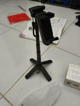 Product Review of LENYES LPH110 Super Mini Tongsis Tripod Stick Selfie Vlog with LED Light Bluetooth Remote Monopod from Tokopedia customer review 1