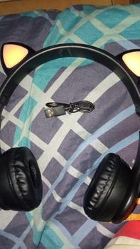 Product Review of Headphone Wireless Bluetooth Headset Cat Ear Telinga Kucing Gaming LED Stereo Bass Earphones from Tokopedia customer review 1