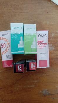 Product Review of OMG Oh My Glow - Bright Booster Glow Kit Paket Perawatan Wajah untuk Kulit Tampak Glowing, Mencerahkan, Tampak Sehat, Menjaga Skin Barrier, Mengandung Niacinamide , Peptide, Vitamin C - Sabun Pembersih Wajah, Moisturizer, Sunscreen from Tokopedia customer review 0
