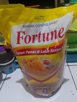 Product Review of PROMO Minyak Murah Sunco Sanco 2 Liter Terlaris Besseller exp 2027 Oil from Tokopedia customer review 0