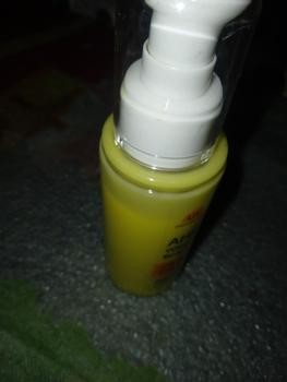 Product Review of [100ml] WHITE INC AHA Body Lotion to Whitening & Moisturising | Hand Body Lotion Pencerah Mencerahkan Melembabkan Sebagai Body Booster |  Arbutin, Glycolic, Niacinamide from Tokopedia customer review 2