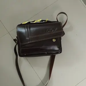 Tas kerja pria kulit asli