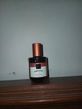 Product Review of Scarlett Whitening Euphoria Eau De Parfum 30ml BPOM Original Perfume Wangi Wanita Violet - Pear, Pear - Mewah, Orange from Tokopedia customer review 0