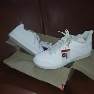 Decathlon Artengo Sepatu Tenis Multi-Court Pria Essential - Off-White - 8668903