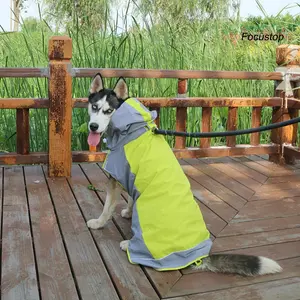 Focus Jas Hujan Poncho Reflektif Anti Airangin Untuk Anjing