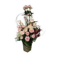 Gambar Rangkaian Bunga - White And Soft Pink Roses And Casablanca Lily dari Outerbloom Kota Administrasi Jakarta Selatan 2 Tokopedia