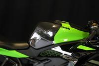 Gambar Tank Pad Tipe R ZX25R A-TECH K25630 dari Webike Indonesia Kota Administrasi Jakarta Selatan 3 Tokopedia