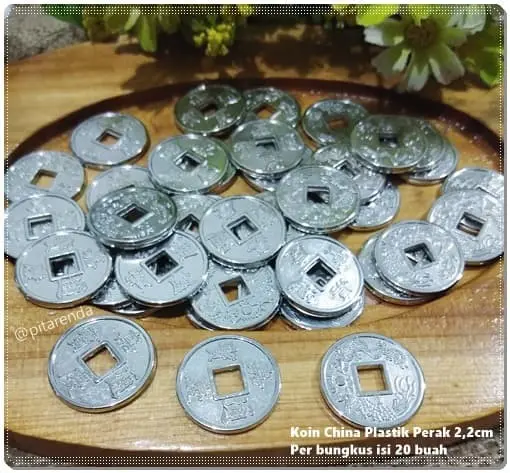 Imlk-31 : Koin Cina Plastik 2,2 Cm Perak (Per 20 Buah)