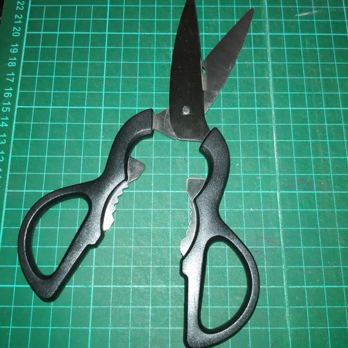 Bolde GUNTING dapur hitam 21cm CRmiC SERIES stainless
