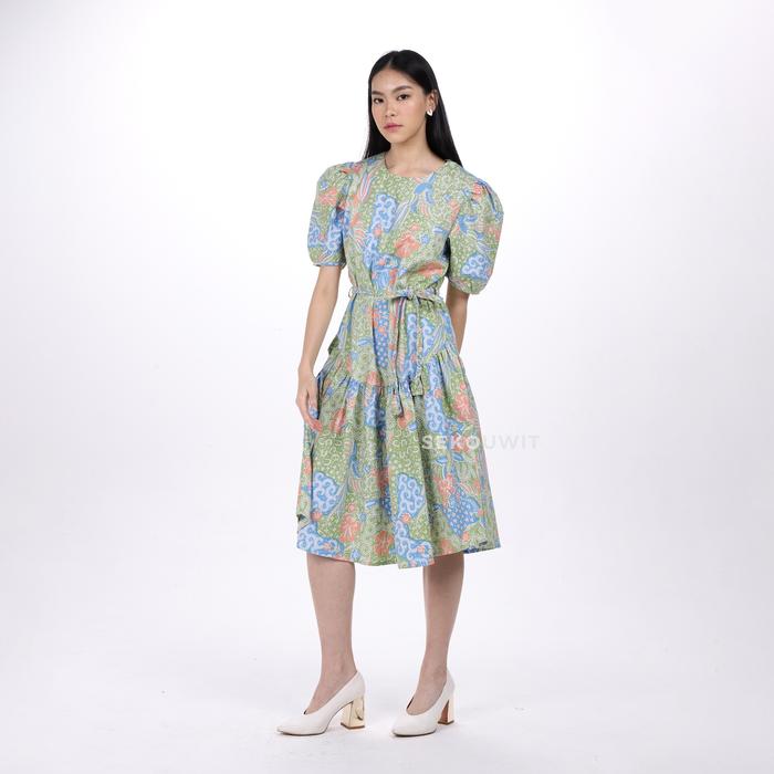 Gambar CALLA Batik HONG U-Shape Waist Midi Dress Sekouwit in Light Green - SM dari Sekouwit Kab. Bogor Tokopedia