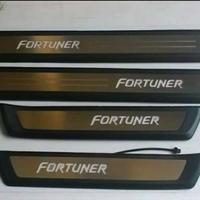 Gambar SILLPLATE SAMPING PINTU ALL NEW FORTUNER dari Victorious Max Kota Administrasi Jakarta Pusat 4 Tokopedia